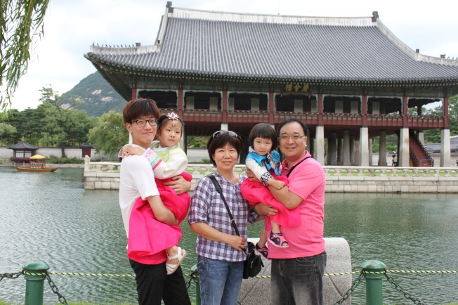 The 11th little sweetie is on the right with Appa.